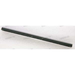 Заглушка петель центральная Lenovo ThinkPad S531, S540 (04X5198) HINGE CAP