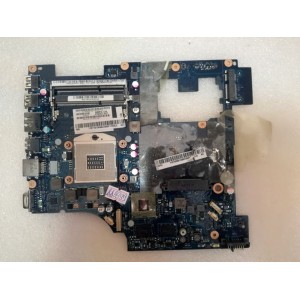 MB BAD - донор Lenovo IdeaPad G570 PIWG2 D06 PIWG2 LA-6753P (11S11013648Z, 11S102001066Z) LA-6753P REV: 1.0., Intel SLJ4P BD82HM65, ATI 216-0774207, 4 чипа Hynix H5TQ2G63BFR