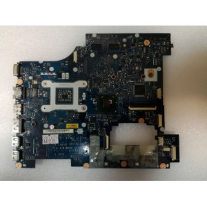 MB BAD - донор Lenovo IdeaPad G570 PIWG2 D06 (11S11013604Z) PIWG2 LA-6753P REV:1.0., ATI 216-0774207, Intel SLJ4P BD82HM65, 4 чипа Samsung K4W1G1646E-HC12 - снято что-то
