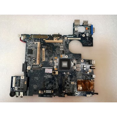 MB BAD - донор Toshiba Satellite M100, Tecra A6 LA-3011P HAQAA LA-3011P (K000038670) LA-3011P REV: 1B, - снято что-то