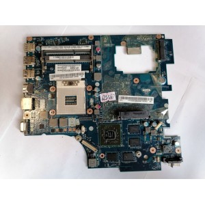 MB BAD - донор Lenovo IdeaPad G770 PIWG4 D07 (11S11013582Z) PIWG4 LA-6758P REV:1.0, AMD 216-0810005, Intel SLJ4P BD82HM65, 8 чипов HYNIX H5TQ2G63BFR