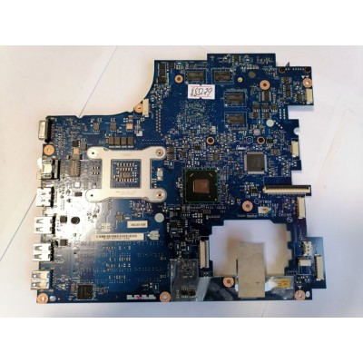 MB BAD - донор Lenovo IdeaPad G770 PIWG4 D07 (11S11013582Z) PIWG4 LA-6758P REV:1.0, AMD 216-0810005, 8 ЧИПОВ Samsung K4W1G1646E-HC12
