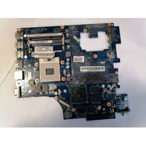 MB BAD - донор Lenovo IdeaPad G770 PIWG4 D07 (11S11013582Z) PIWG4 LA-6758P REV:1.0, AMD 216-0810005, Intel SLJ4P BD82HM65, 8 чипов Samsung K4W2G1646C-HC12