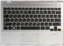 Palmrest Samsung NP305U1A серебристый с НЕРАБОЧЕЙ BAD клавиатурой (BA75-03302D)