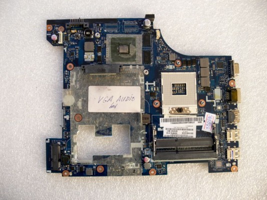 MB BAD - донор Lenovo IdeaPad G580 QIWG6 G01 (11S90002355Z) QIWG6 LA-7988P REV:1.0, nVidia N14M-GL-B-A2, 4 ЧИПОВ MICRON 3AK77 D9PTD MT41J128M16JT-093G:K