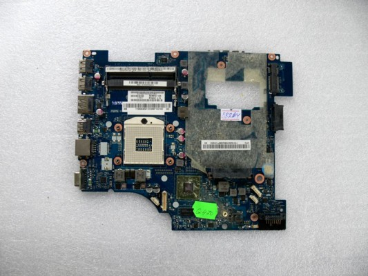 MB BAD - донор Lenovo IdeaPad G470 PIWG1 L13 (11S69045917Z) PIWG1 LA-6751P REV:1.0, ATI 216-0774207, 4 чипа Samsung K4W1G1646E-HC12