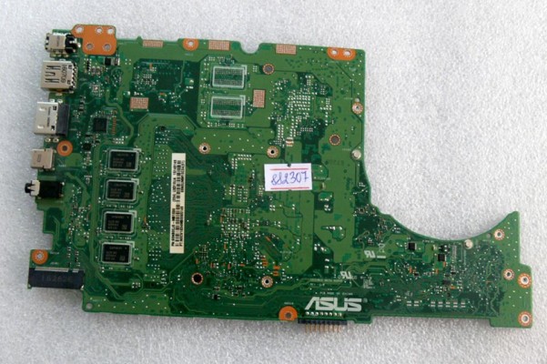 MB BAD - донор Asus UX310UA MB._4G (90NB0CJ0-R00040, 60NB0CJ0-MB1030 (204)) UX310UV REV. 2.0, 8 чипов SEC 628 K4A4G08 - снято CPU, GPU