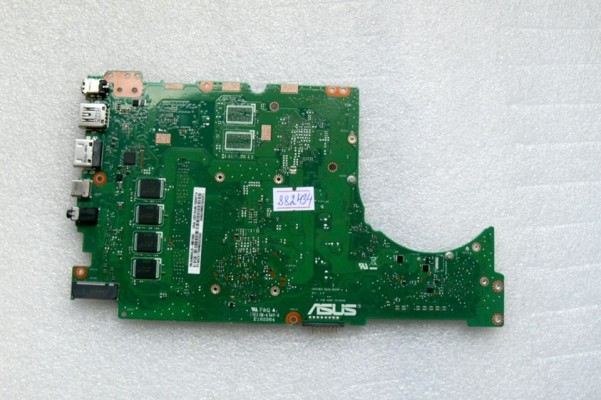 MB BAD - донор Asus UX310UAK MB._4G (60NB0CJ0-MB1900 (204)) UX310UAK REV. 2.0, 8 чипов Micron 7BB75 D9TGG MT40A512M8RH-083E:B, cнято CPU