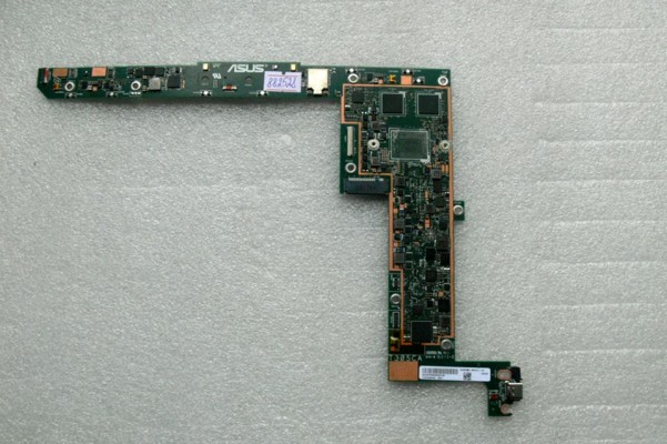 MB BAD - донор Asus T305CA MAIN_BD._4G (60NB0D80-MB1800, 60NB0DB0-MB1811-121) T305CA REV. ?, 2 чипа SK hynix H9CCNNNBPTBL, снято CPU