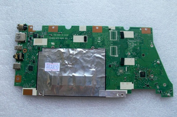 MB BAD - донор Asus UX430UA MB._4G (60NB0EC0-MB1030 (200)) UX430UQ REV. 2.0, 8 чипов SK hynix H5AN4G6NAFR, снято CPU, GPU