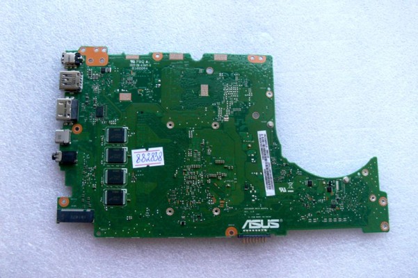 MB BAD - донор Asus UX310UAK MB._8G (60NB0CJ0-MB3120 (201)) UX310UQR REV. 2.0, 4 чипа Micron 7YB45 D9TGG MT40A512M8RH-083E:B, 4 чипа Micron 7YB75 D9TGG MT40A512M8RH-083E:B, снято CPU, GPU