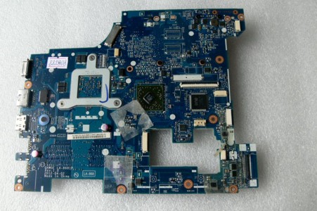 MB BAD - донор Lenovo IdeaPad G585 QAWGF U39 (11S90001087Z) QAWGE LA-8681P REV:1.0, AMD EM1200GBB226V, AMD 218-0755113, снято CPU MB BAD - донор Lenovo IdeaPad G585 QAWGF U39 (11S90001087Z) QAWGE LA-8681P REV:1.0, AMD EM1200GBB226V, AMD 218-0755113, снято CPU