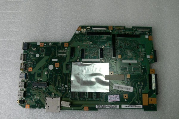 MB BAD - донор Asus X751SA MAIN_BD._4G (90NB07M0-R00050, 60NB07M0-MBA010 (201)) X751SA REV. 2.0, 8 чипов SEC 634 BYKO K4B4G0846E, снято CPU