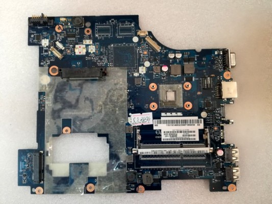 MB BAD - донор Lenovo IdeaPad G575 PAWGD U26 (11S11014063Z) PAWGD LA-6757P REV:1.0, AMD EME300GBB22GV, AMD 218-0792008 - снято что-то