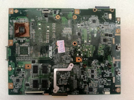 MB BAD - донор Asus K52DR MB_0M (60-NZRMB1000-C21) K52DR REV. 2.0., AMD 218-0697014, ATI 216-0774007, 8 чипов Hynix H5TQ1G63BFR - снято что-то