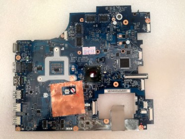 MB BAD - донор Lenovo IdeaPad G780 QIWG7 D09 (11S90001554Z, 11S102500133Z) QIWG7 LA-7983P REV:1.0, Intel SLJ8E BD82HM76, nVidia N13P-GLR-A1, 8 чипов Hynix H5TQ2G63DFR 11C