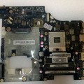 MB BAD - донор Lenovo IdeaPad G570 PIWG2 D06 PIWG2 LA-6753P (11S11013569Z, 11S102500019Z) LA-6753P REV: 1.0., Intel SLJ4P BD82HM65, ATI 216-0774207, 4 чипа Samsung K4W2G1646C-HC12 - снято что-то