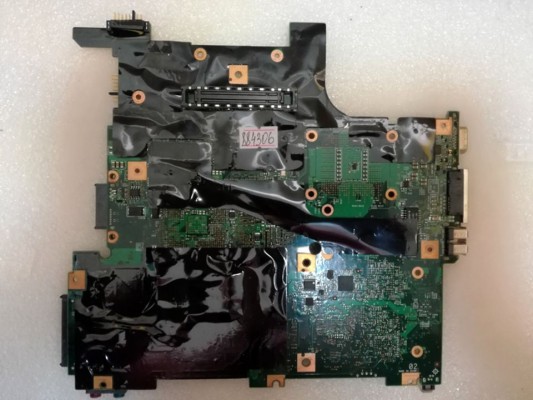 MB BAD - донор Lenovo ThinkPad T400 MLB3D-7 (FRU: 60Y3761) Intel SLB8P AF82801IEM, Intel SLB94 AC82GM45, Intel AF82801IEM, ATI 216-0707001, 2 чипа Samsung K4J10324QD-HC12 - снято что-то