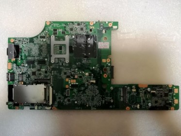 MB BAD - донор Lenovo ThinkPad Edge E40 (FRU: 63Y2134) ATI 216-0728018, 4 чипа Samsung K4W1G1646E-HC12 - снято что-то