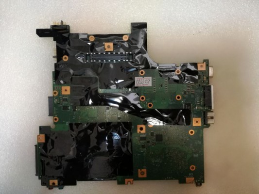 MB BAD - донор Lenovo ThinkPad T400 MLB3D-7 (11S63Y1148Z, FRU: 60Y3752) Intel SLB8Q AF82801IBM, Intel SLB94 AC82GM45, ATI 216-0707001, 2 чипа Samsung K4J10324QD-HC12 - снято что-то