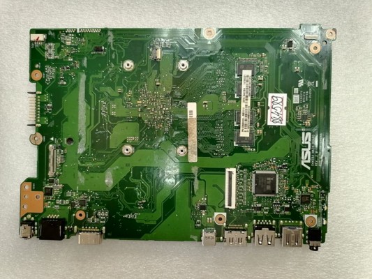 MB BAD - донор Asus X441BA MB_0M (60NB0I00-MB2010(201)) X441BA REV. 2.0., 8 чипов SEC 746 K4A4G08 - снято CPU