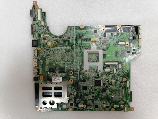 MB BAD - донор HP Pavilion dv5-1000 (31QT8MB0010, 482324-001) DA0QT8MB6G0 REV: G, ATI 2160707011, AMD 215-0674034, AMD 218S7EBLA12FG, 4 чипа Qimonda HYB18T512161B2F-20