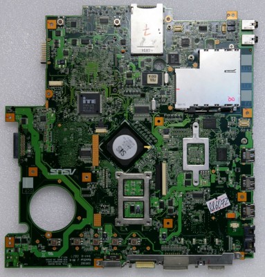 MB BAD - донор Asus F5SL MAIN_BD (60-NM7MB1000-B17) F5SL P/N: 08G2005FS20J REV: 2.0, SIS 671DX, SIS 968, ATI 216-0707009, 4 чипа Qimonda HYB18T512161B2F-25