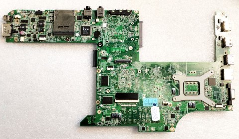 MB BAD - донор Lenovo Y450 DA0KL1MB8G0 REV: G, Intel SJB94, nVidia N10P-G8-A2, Intel AF82801IBM L932H036 SLB8Q, ICS 9211789Y-A 0930 9LPRS365BGLF, ITE IT8512E 0925-JXA DE3YYB L, BROADCOM BCM5784MKMLG TE0930 P20 931114 3A, 2 чипа SK hynix H5RS1H23MFR N0C 93