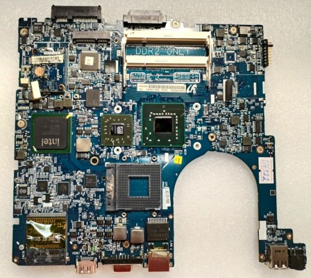 MB BAD - под восстановление (возможно даже рабочая) Samsung NP-X22 (BA92-04632A) PALAU REV.:1.0, Intel SLA5U, Intel NH82801HBM L737NC39 SLA5Q, ATI 216QSAKA14F6, 2 чипа Samsung K4J52324QE-BC14