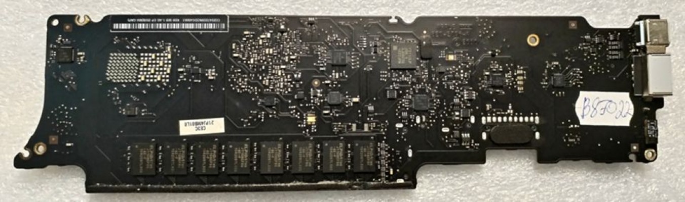 MB BAD - под восстановление Apple MacBook Air 11 A1370 (820-2796-A), nVidia UA09B048 1036A3 NN5999. S00 MCP89UL-A3, Intel Core 2 Duo, 8 чипов Elpida TWN J1108EFBG-AE-F 1042097LX00, 8 чипов Elpida TWN J1108EFBG-AE-F 1043093H200