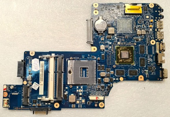 MB BAD - под восстановление Toshiba Satelite C855 (69N0ZWM2DA14P-01) PLF/PLR/CSF/CSR DSC MB REV: 2. 1, AMD 216-0810028, 8 чипов hynix H51Q1G63DFR 11C 218A, снято CPU MB BAD - под восстановление Toshiba Satelite C855 (69N0ZWM2DA14P-01) PLF/PLR/CSF/CSR DSC MB REV: 2. 1, AMD 216-0810028, 8 чипов hynix H51Q1G63DFR 11C 218A, снято CPU